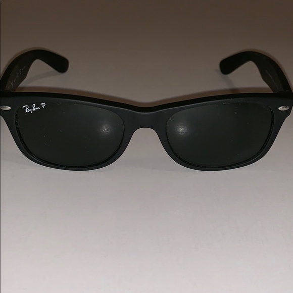 ✔️Polarized Matte black Ray Bans - Picture 4 of 6